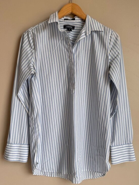 Lands' End Tops - LANDS END Women's No Iron Button Front Shirt 6 blue white stripe Cotton Beach